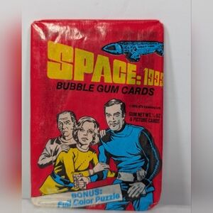Vintage 1970's Space: 1999 Bubble Gum Cards Pack